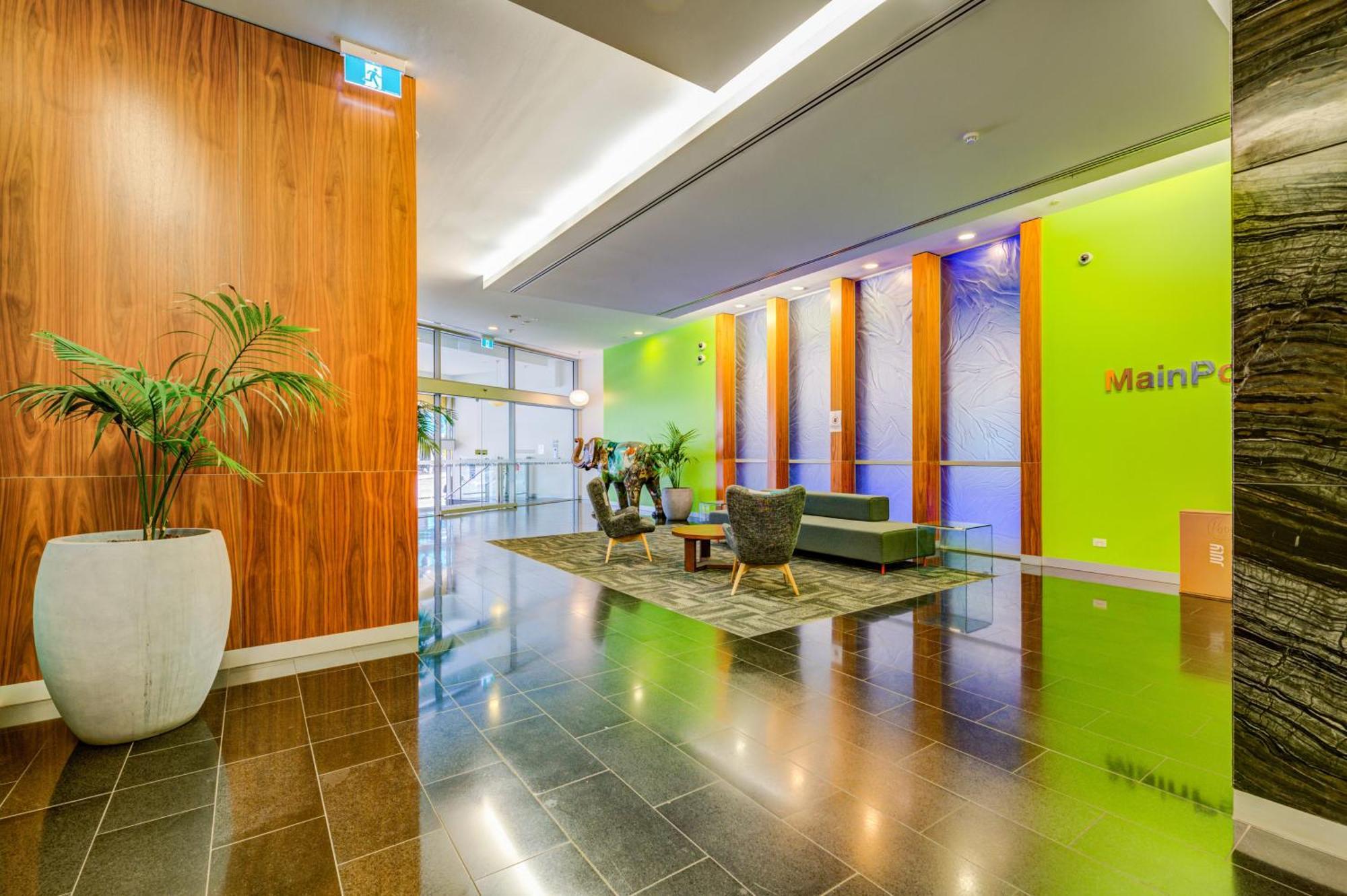 Mega Style Apartments Mainpoint Melbourne Buitenkant foto